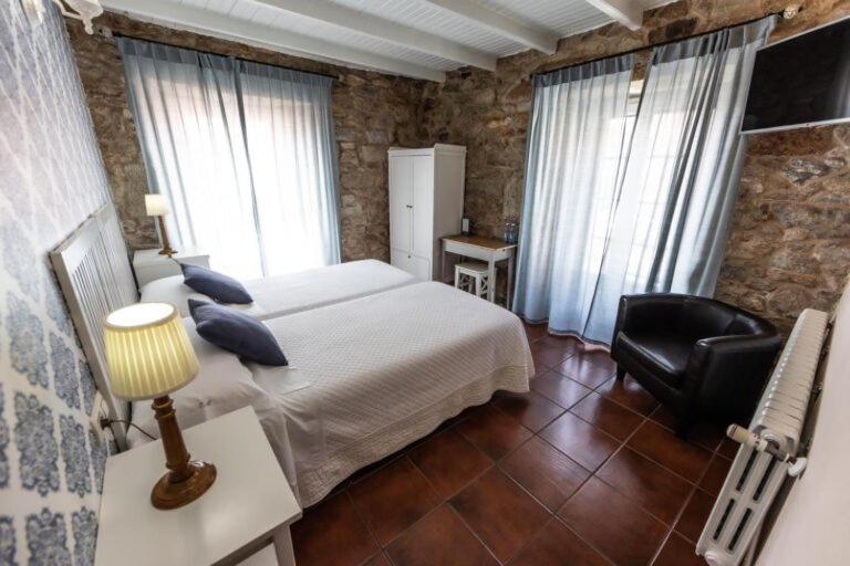 Hotel Puerto Arnela カマリーニャス エクステリア 写真