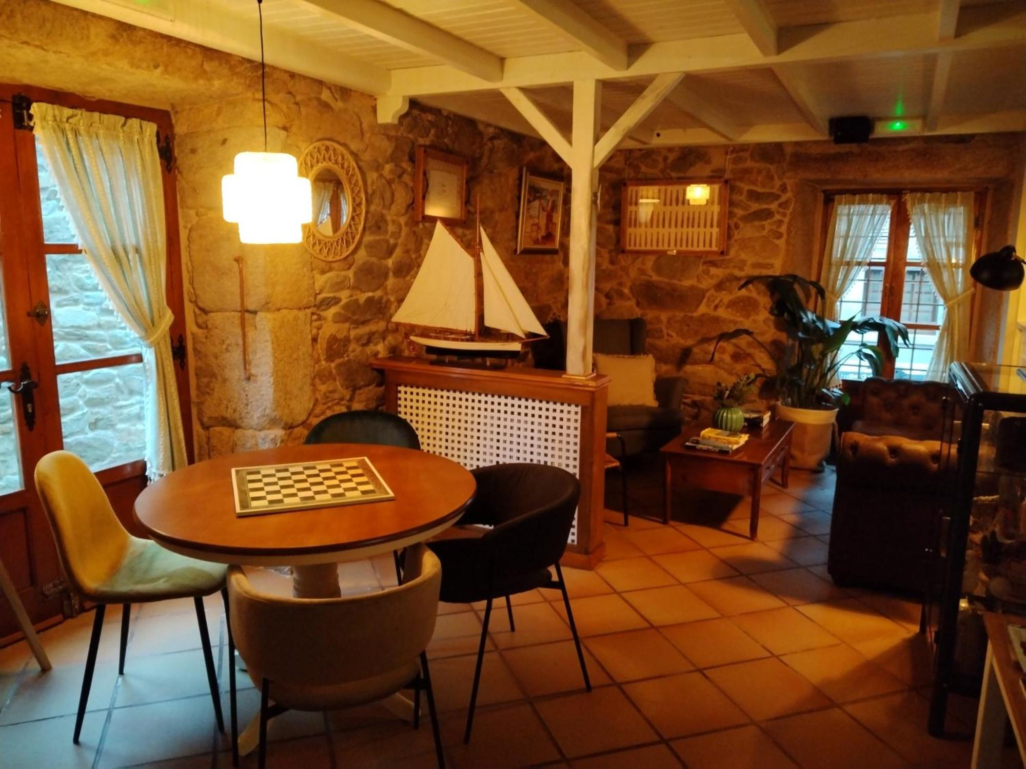Hotel Puerto Arnela カマリーニャス エクステリア 写真
