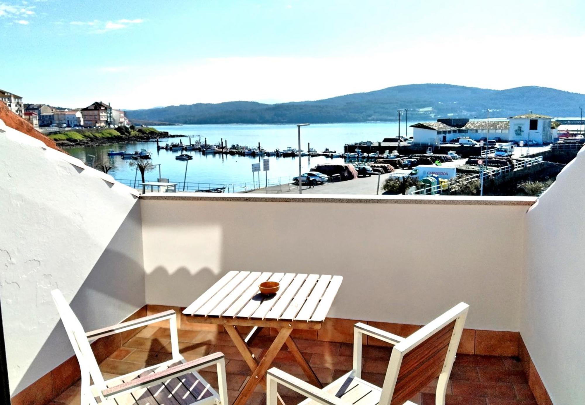 Hotel Puerto Arnela カマリーニャス エクステリア 写真