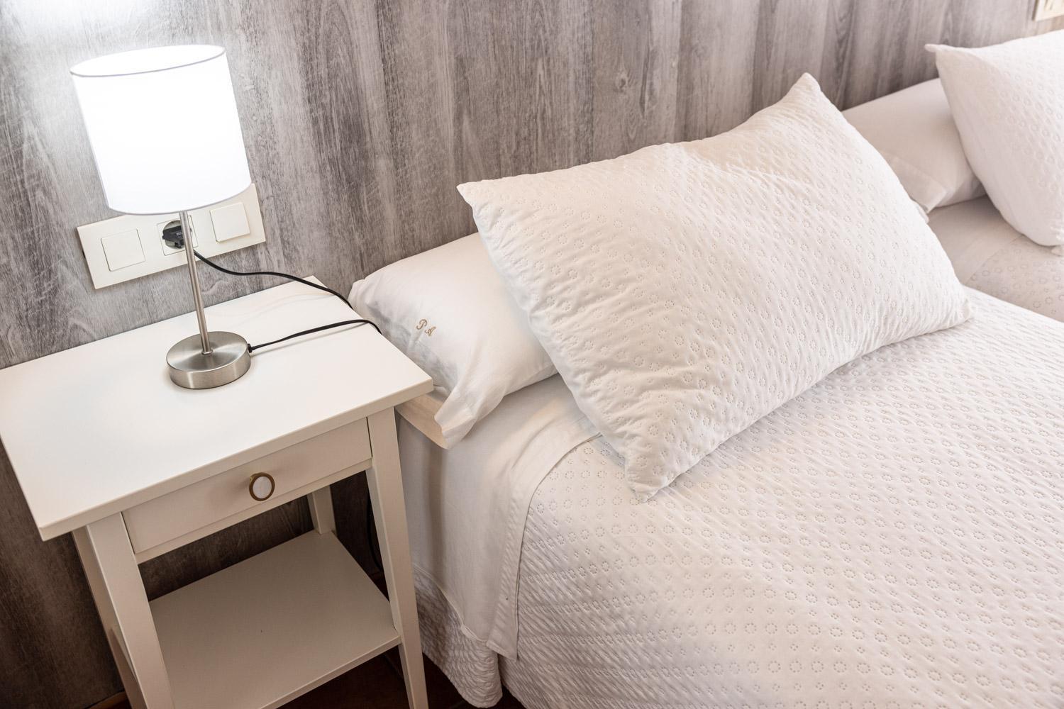 Hotel Puerto Arnela カマリーニャス エクステリア 写真
