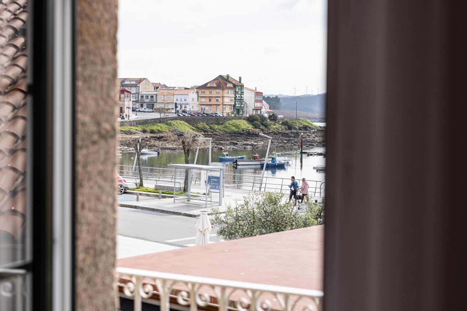 Hotel Puerto Arnela カマリーニャス エクステリア 写真